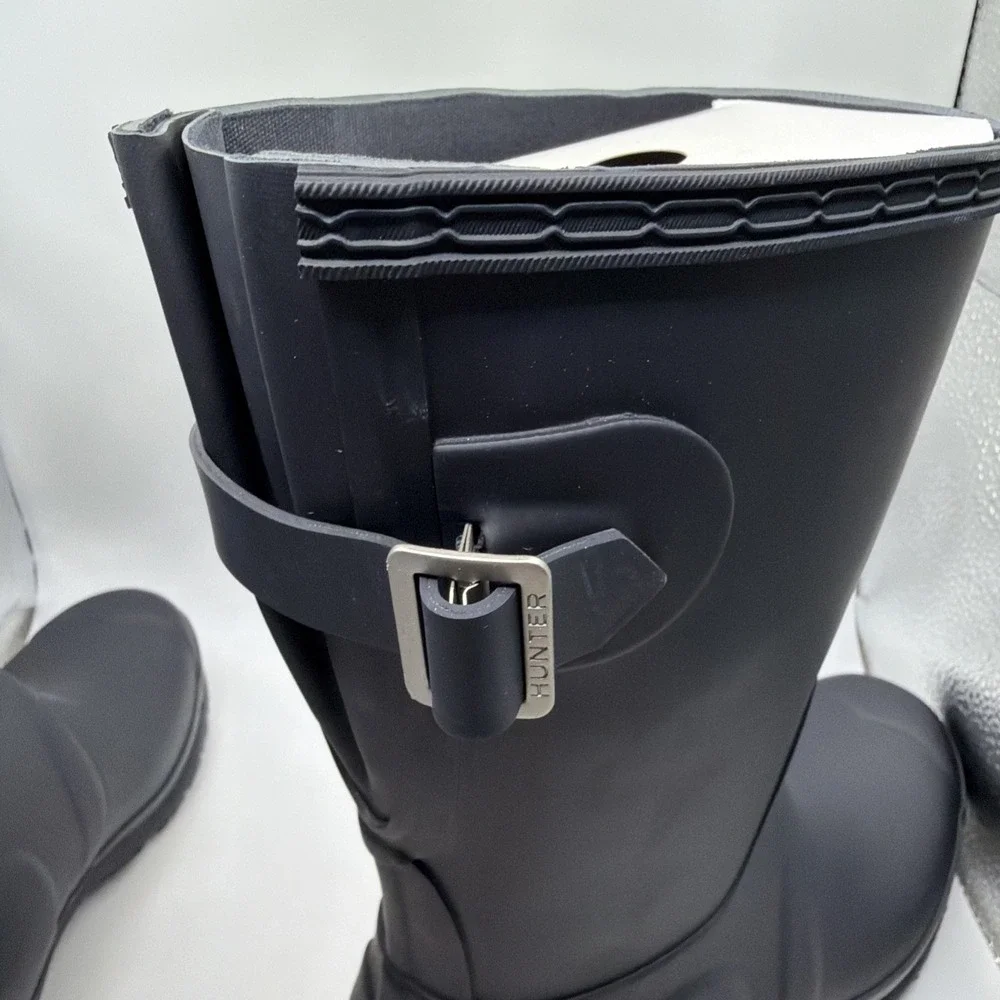 Hunter Original women's Back Adjustable Short Boots Black Outdoor Buckle. size 6